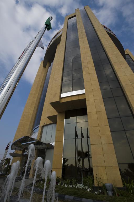 Eastyard Khobar Hotel - Formerly Ramada By Wyndham Khobar Eksteriør billede