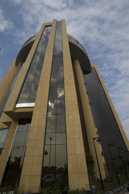 Eastyard Khobar Hotel - Formerly Ramada By Wyndham Khobar Eksteriør billede