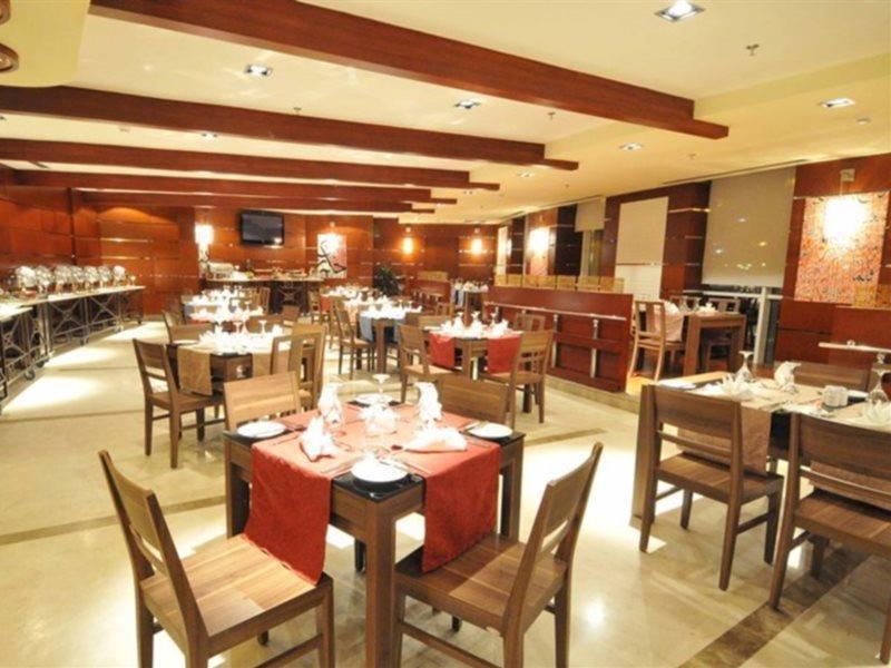 Eastyard Khobar Hotel - Formerly Ramada By Wyndham Khobar Eksteriør billede
