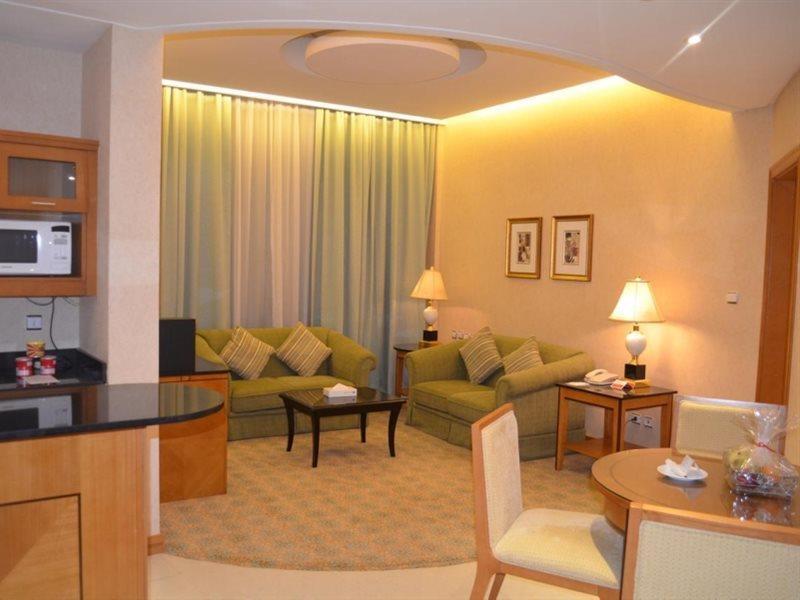 Eastyard Khobar Hotel - Formerly Ramada By Wyndham Khobar Eksteriør billede